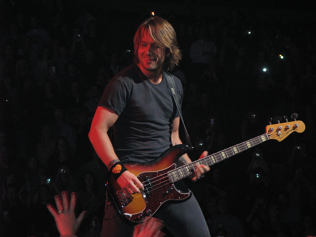 1024px-Keith_Urban_in_PoAH